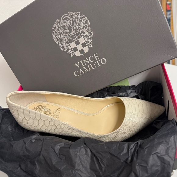 Vince Camuto High Heels Size 9 - Picture 4 of 4